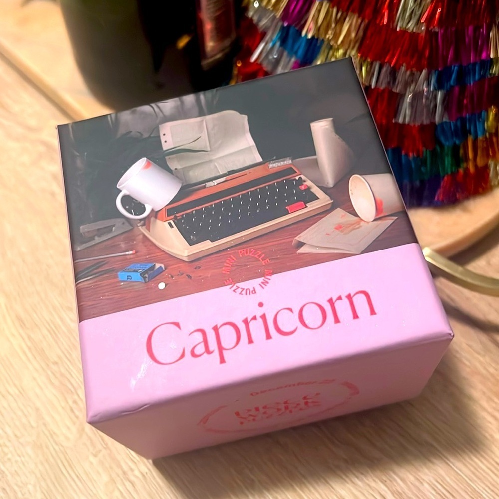 ***LIKE NEW*** Capricorn mini puzzle‎